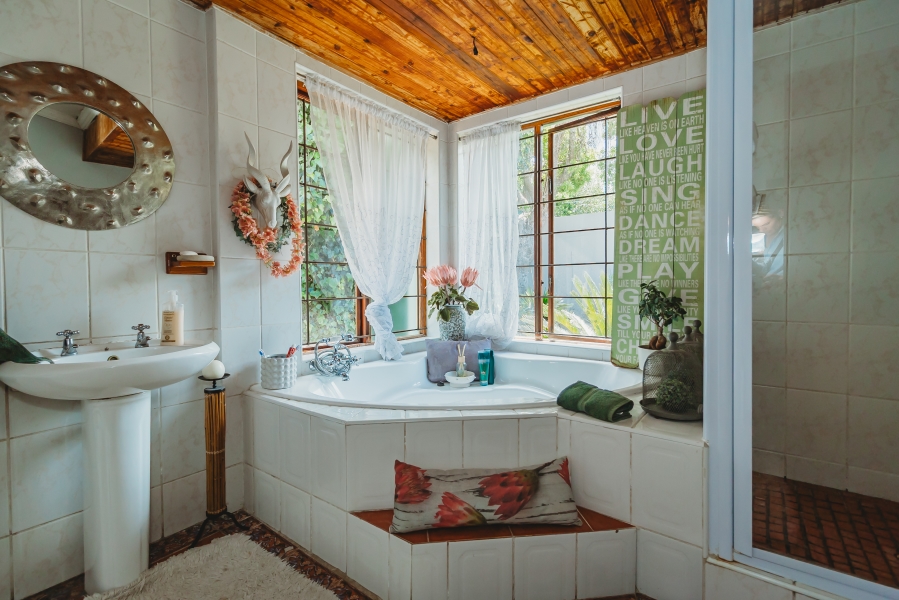 4 Bedroom Property for Sale in Fernridge Western Cape